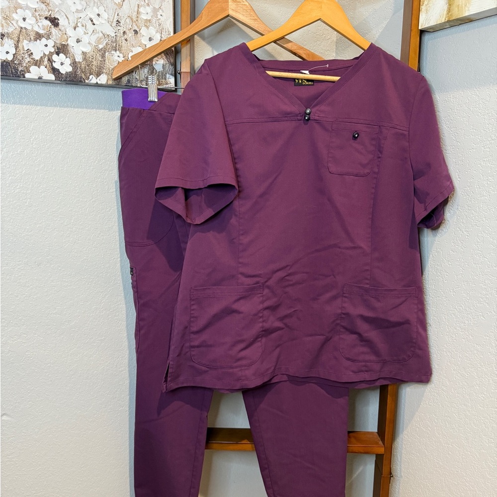 YFN DEEP PURPLE SCRUB SET